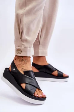 Skórzane Sandały Na Koturnie Czarne Morgan