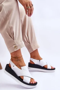 Skórzane Sandały Na Koturnie Białe Morgan