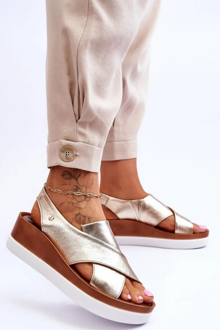 Skórzane Sandały Na Koturnie Złote Morgan