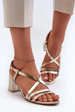 Skórzane Sandały Na Niskim Słupku Maciejka 06653-25 Złote