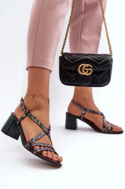 Skórzane Sandały Na Niskim Słupku Maciejka 06653-09 Ciemnozielone