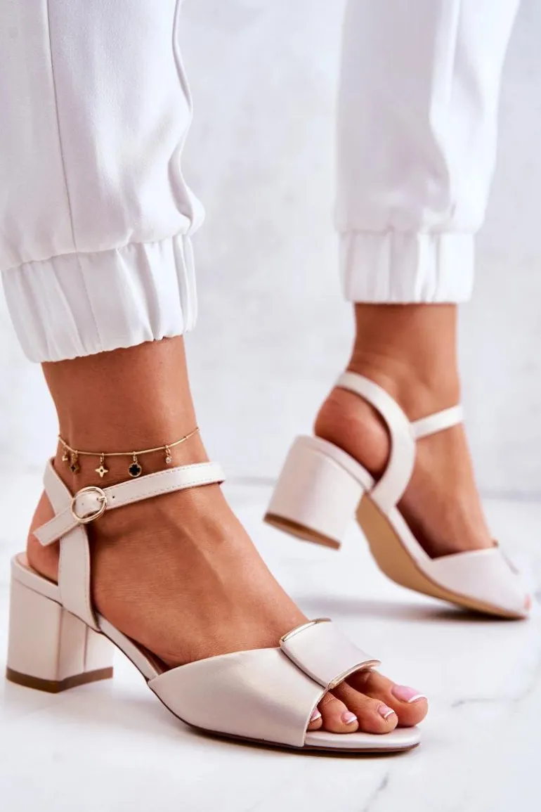 Skórzane Sandały Na Obcasie Beżowe Lorisa