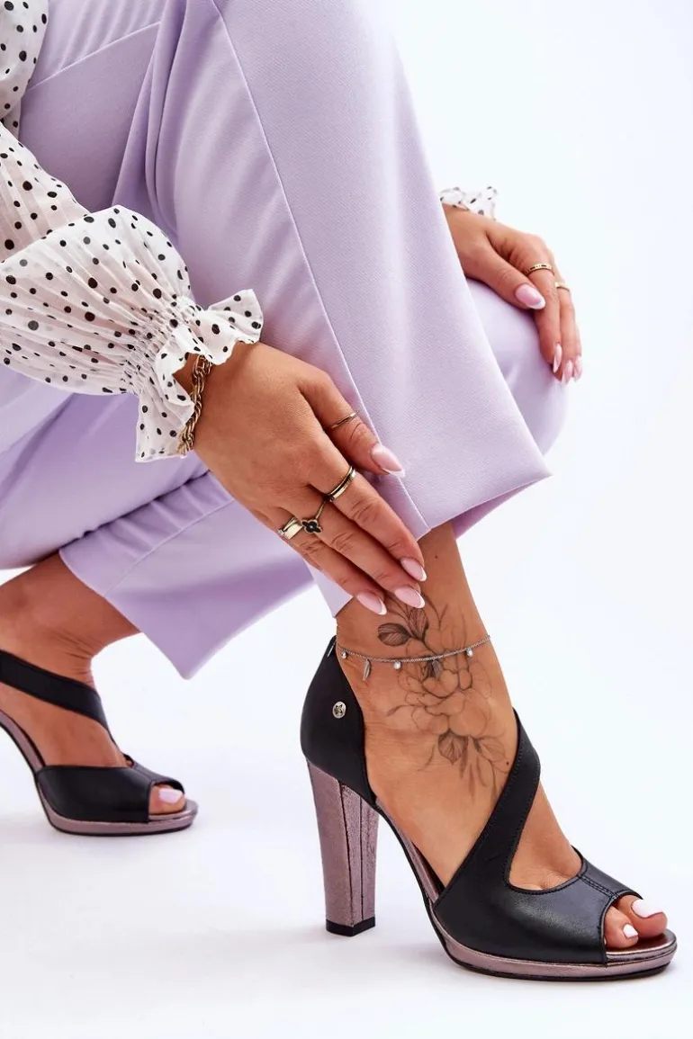 Skórzane Sandały Na Obcasie Wsuwane Maciejka 06083-01 Czarne