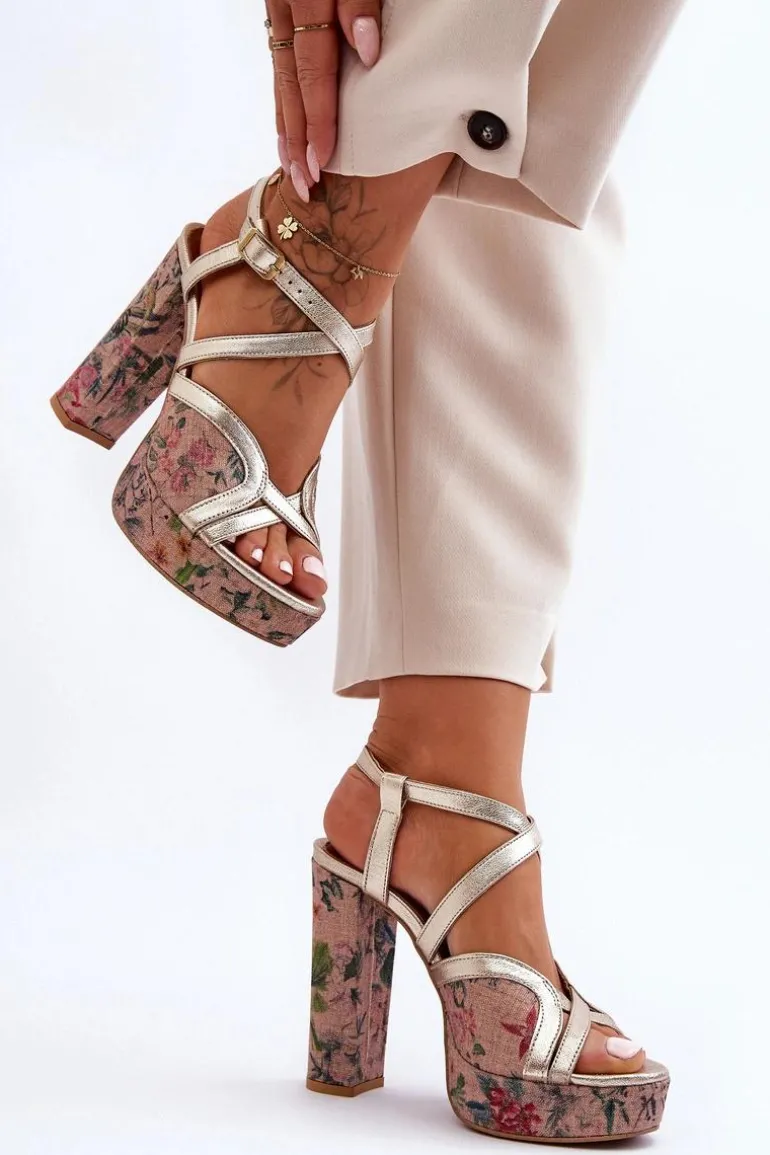 Skórzane Sandały Na Obcasie Maciejka 06084-25 Złote