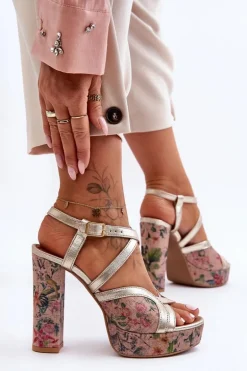 Skórzane Sandały Na Obcasie Maciejka 06084-25 Złote