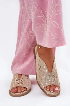 Skórzane Sandały Na Płaskim Obcasie Z Ozdobą S.Barski KV51-094 Złote