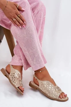 Skórzane Sandały Na Płaskim Obcasie Z Ozdobą S.Barski KV51-094 Złote