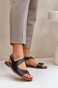 Skórzane Sandały Na Sprzączkę Z Tłoczeniem Lewski 3041 Czarne