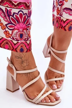 Skórzane Sandały Na Słupku Beżowe Florentina