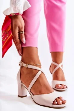 Skórzane Sandały Na Słupku Beżowe Damess
