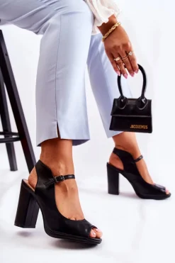 Skórzane Sandały Na Słupku Czarne Visali