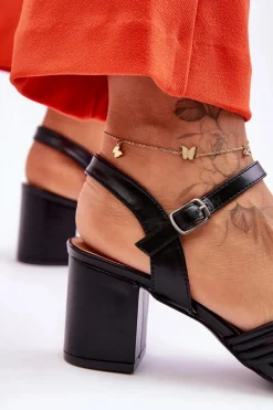 Skórzane Sandały Na Słupku Czarne Meriel