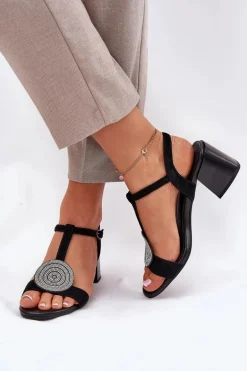 Skórzane Sandały Na Słupku Z Ozdobą D&A JC51-842 Czarne
