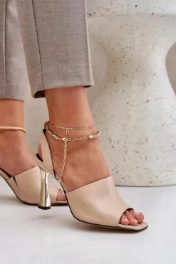 Skórzane Sandały Na Szpilce Z Ozdobną Bransoletą CheBello 4440 Beżowe