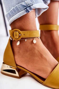 Skórzane Sandały Na Złotym Obcasie Laura Messi 2143 Ciemnożółte