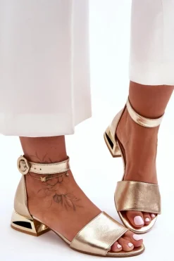 Skórzane Sandały Na Złotym Obcasie Laura Messi 2143 Złote