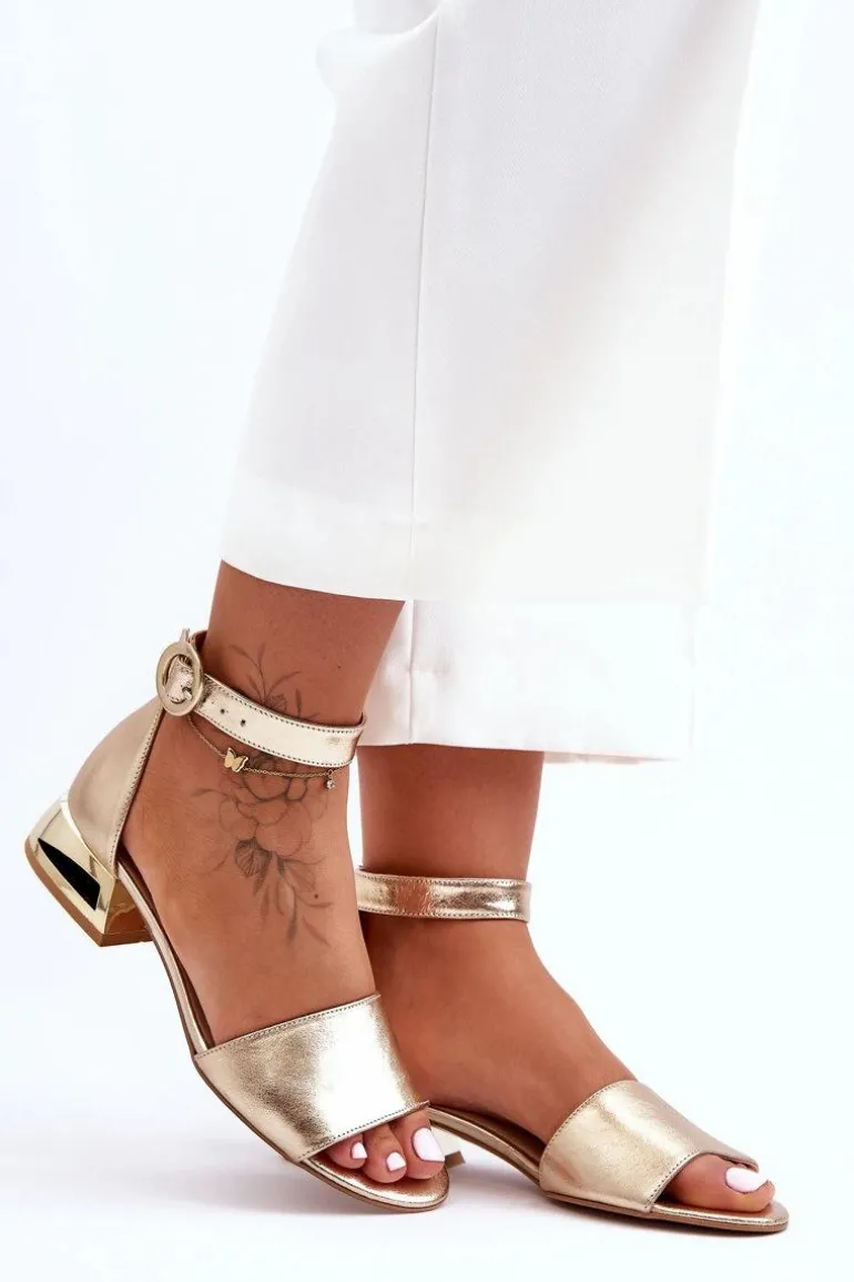 Skórzane Sandały Na Złotym Obcasie Laura Messi 2143 Złote