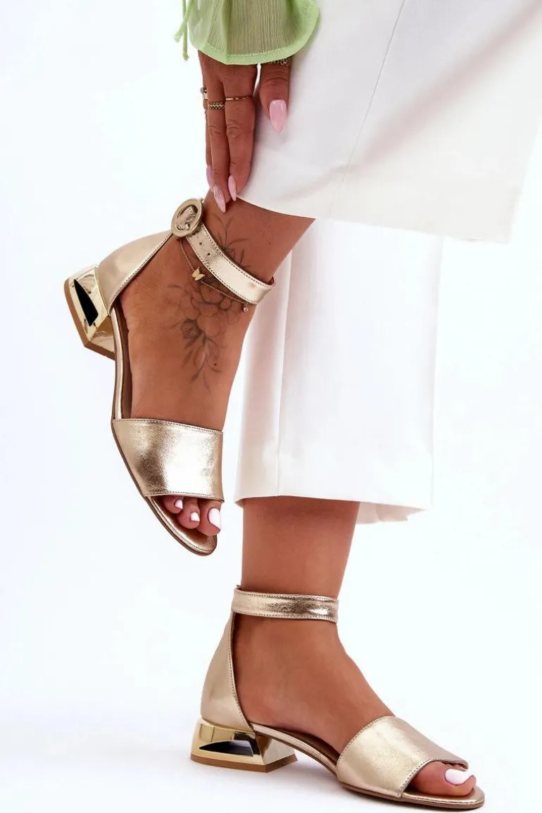 Skórzane Sandały Na Złotym Obcasie Laura Messi 2143 Złote