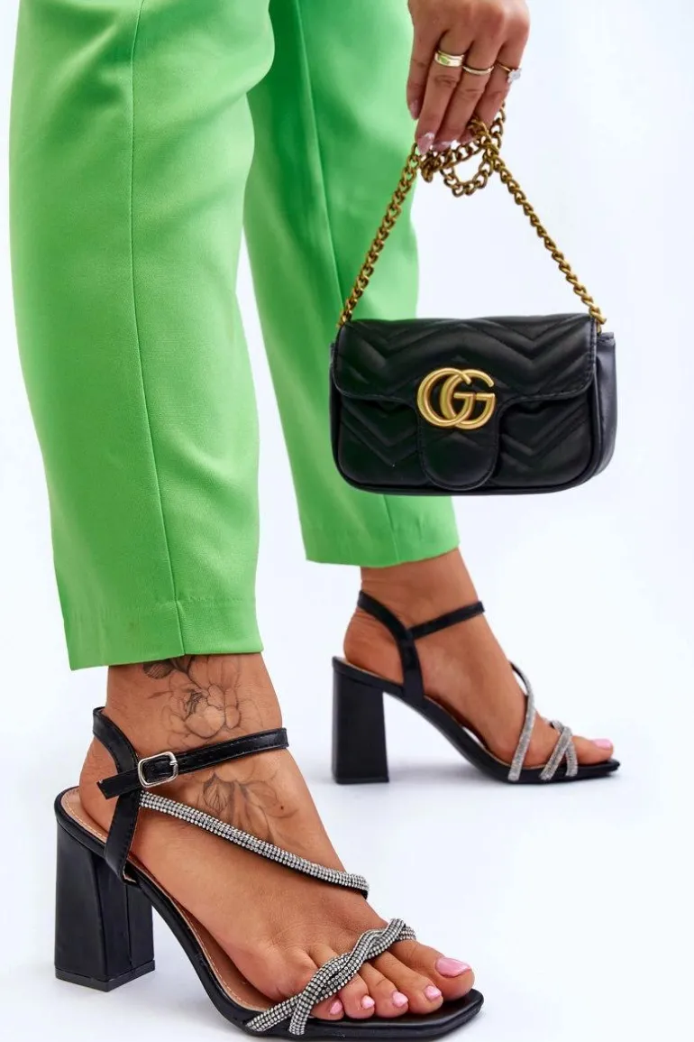 Skórzane Sandały Z Cyrkoniami Na Obcasie Czarne Carlotta