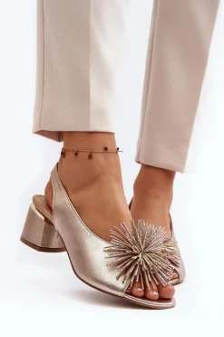 Skórzane Sandały Z Ozdobą Laura Messi 2719 Złote