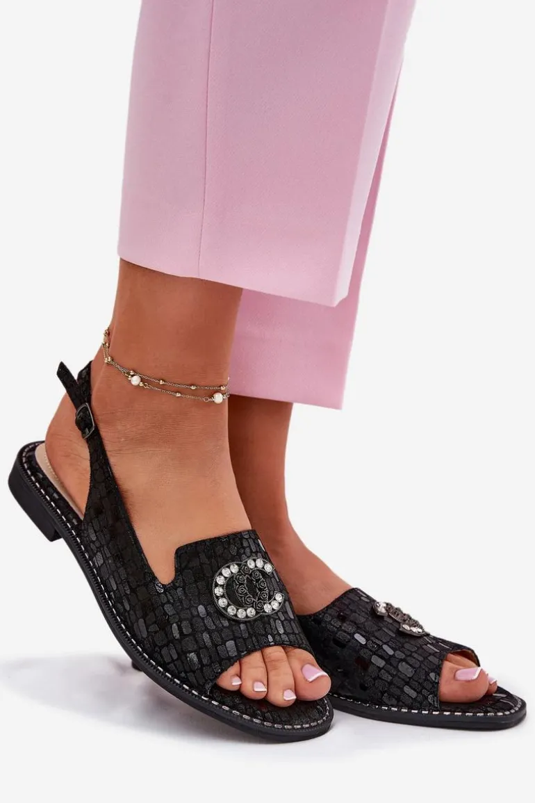 Skórzane Sandały Z Ozdobą Na Płaskim Obcasie S.Barski KV51-096 Czarne