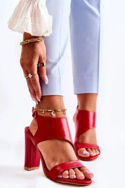 Skórzane Sandały Z Wycięciem Czerwone Maronni