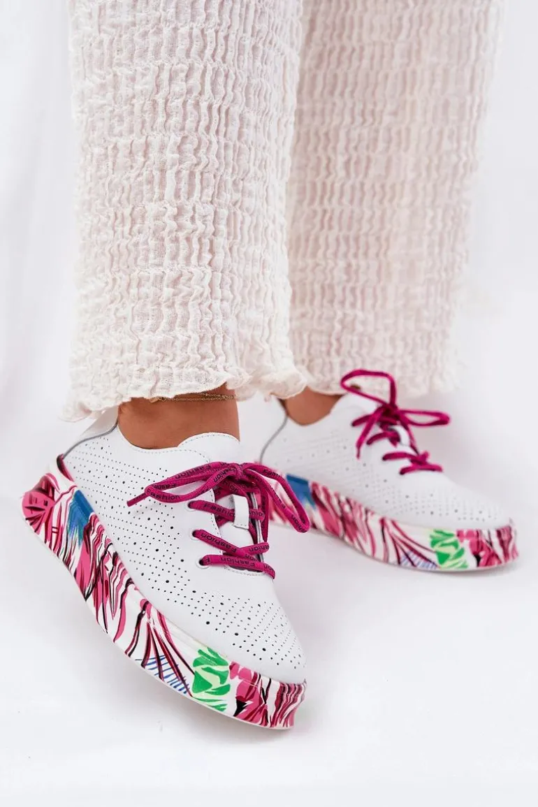 Skórzane Sneakersy Damskie Na Wzorzystej Platformie Vinceza 88017 Białe