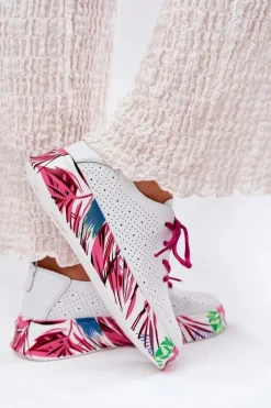 Skórzane Sneakersy Damskie Na Wzorzystej Platformie Vinceza 88017 Białe