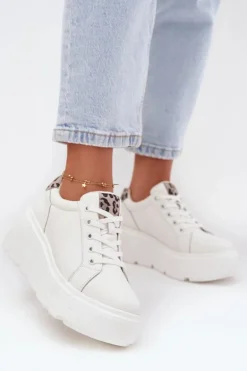 Skórzane Sneakersy Damskie Na Platformie Panterka Vinceza 89144 Białe