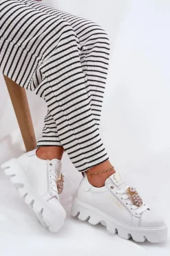 Skórzane Sneakersy Z Ozdobną Broszką Ananas CheBello 4651 Białe