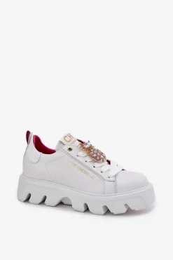 Skórzane Sneakersy Z Ozdobną Broszką Ananas CheBello 4651 Białe