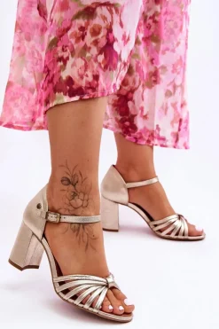 Skórzane Wygodne Sandały Maciejka 06025-25 Złote