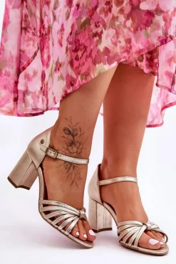 Skórzane Wygodne Sandały Maciejka 06025-25 Złote