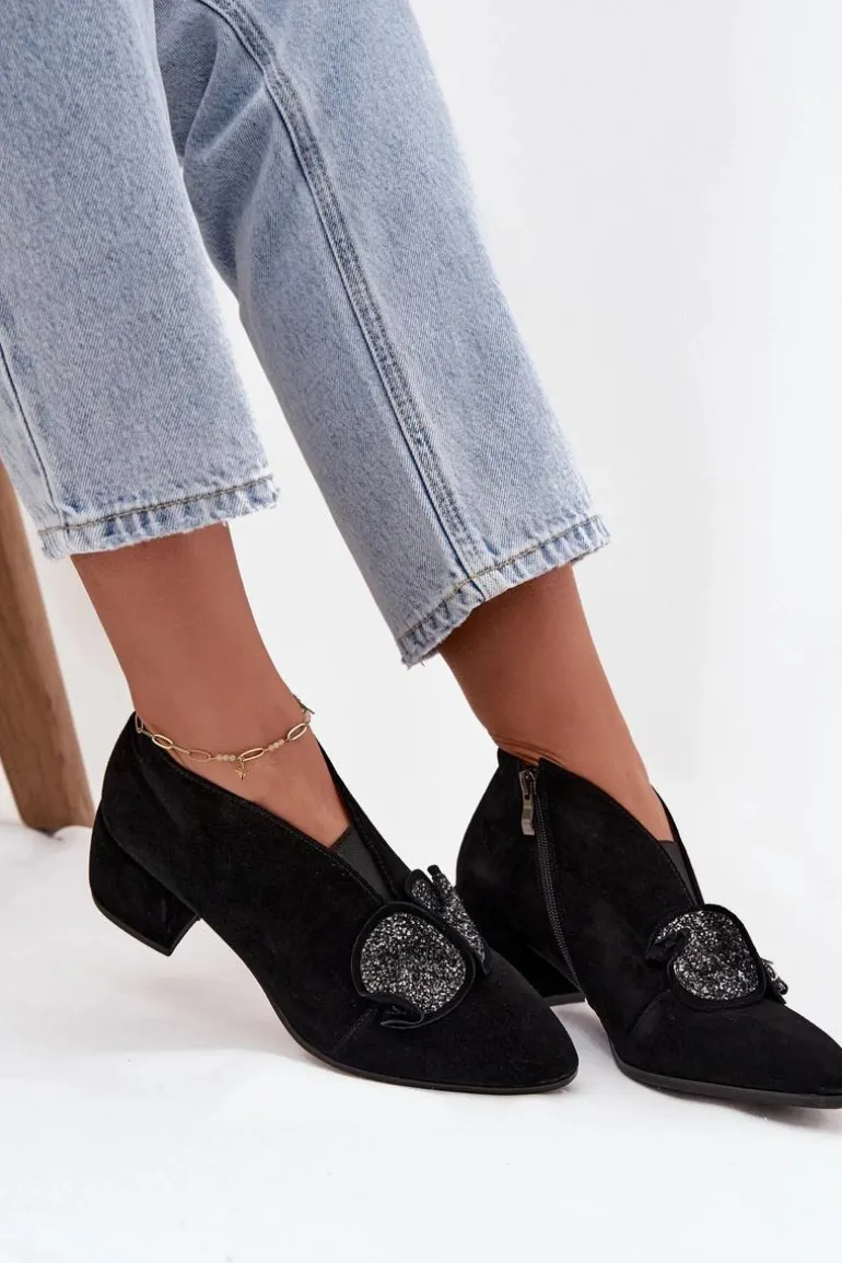 Skórzane Zamszowe Botki Damskie Na Obcasie Z Ozdobą D&A MR52-182 Czarne