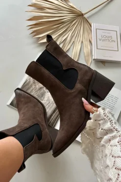 Skórzane Zamszowe Botki Damskie Na Słupku Ocieplane Artiker 57C0047 Brązowe