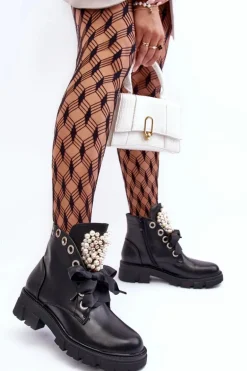 Skórzane Zdobione Niskie Botki Na Płaskim Obcasie Czarne Binga