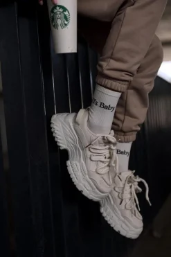 Sneakersy Damskie Na Masywnej Podeszwie Jasnobeżowe Nevela