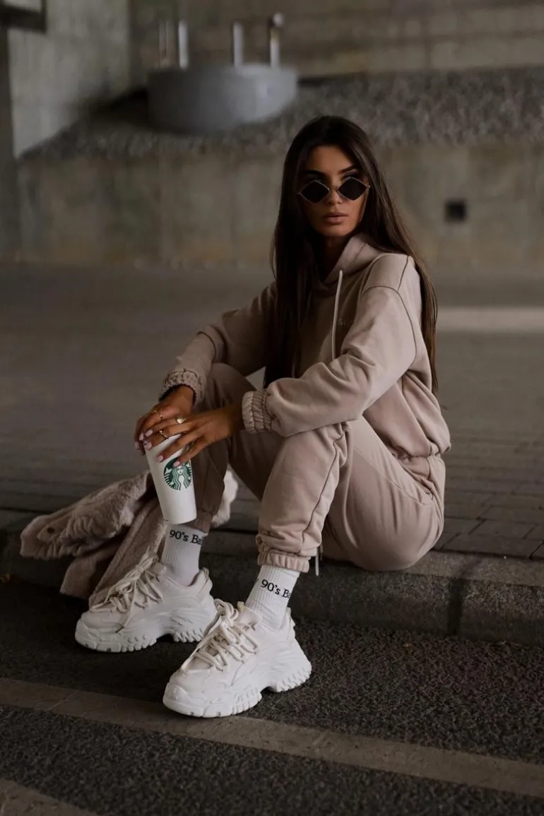 Sneakersy Damskie Na Masywnej Podeszwie Jasnobeżowe Nevela