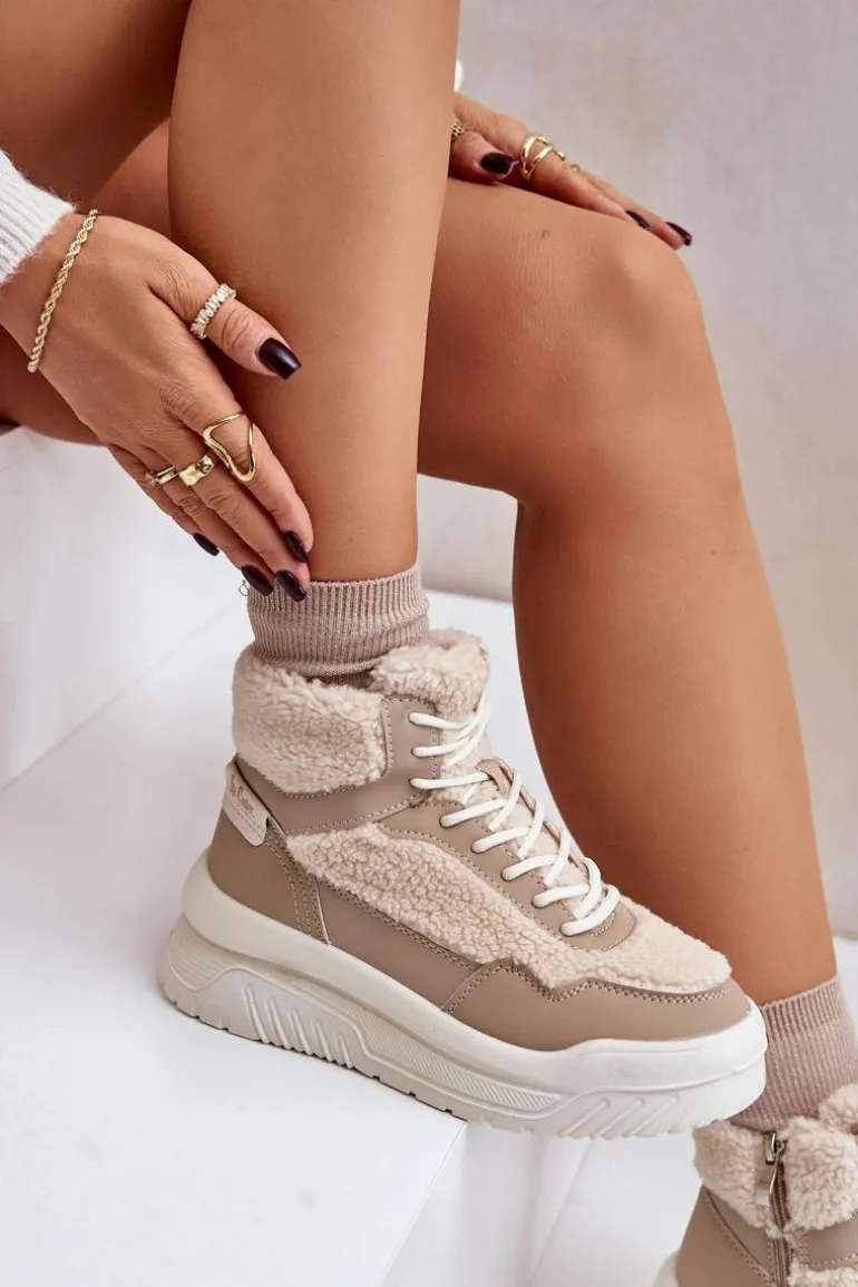 Sneakersy Damskie Na Platformie Z Futerkiem Typu Baranek Lee Cooper LCJ-24-47-3146 Beżowe