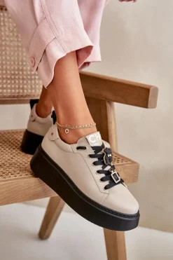 Sneakersy Damskie Skórzane Z Przypinkami Na Platformie CheBello 4596 Beżowe