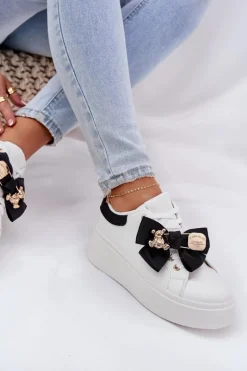 Sneakersy Damskie Z Kokardką I Broszką Z Misiem Biało-Czarne Leathria