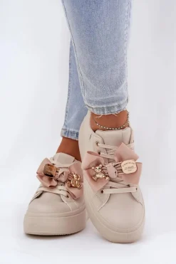 Sneakersy Damskie Z Kokardką I Broszką Z Misiem Beżowe Leathria