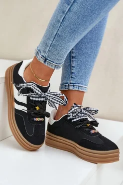 Sneakersy Damskie Z Przypinkami Czarne Jariana