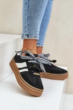 Sneakersy Damskie Z Przypinkami Czarne Jariana