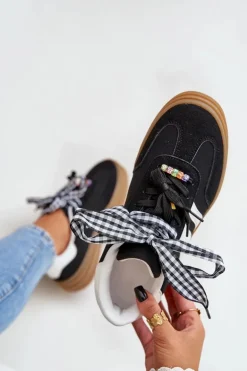 Sneakersy Damskie Z Przypinkami Czarne Jariana