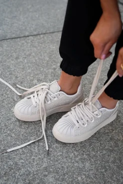 Sneakersy Damskie Ze Zdobieniem Na Platformie Beżowe Eanneth