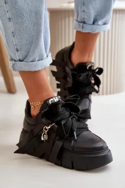 Sneakersy Skórzane Damskie Na Platformie Czarne CheBello 4568