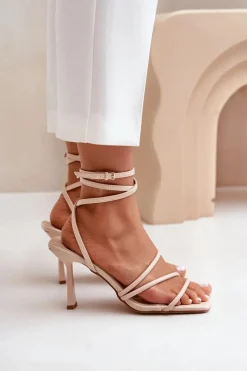 Stylowe Sandały Na Szpilce Z Paskami Beżowe Saredi