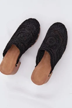 Szydełkowe Klapki Damskie Na Obcasie Czarne Senevia
