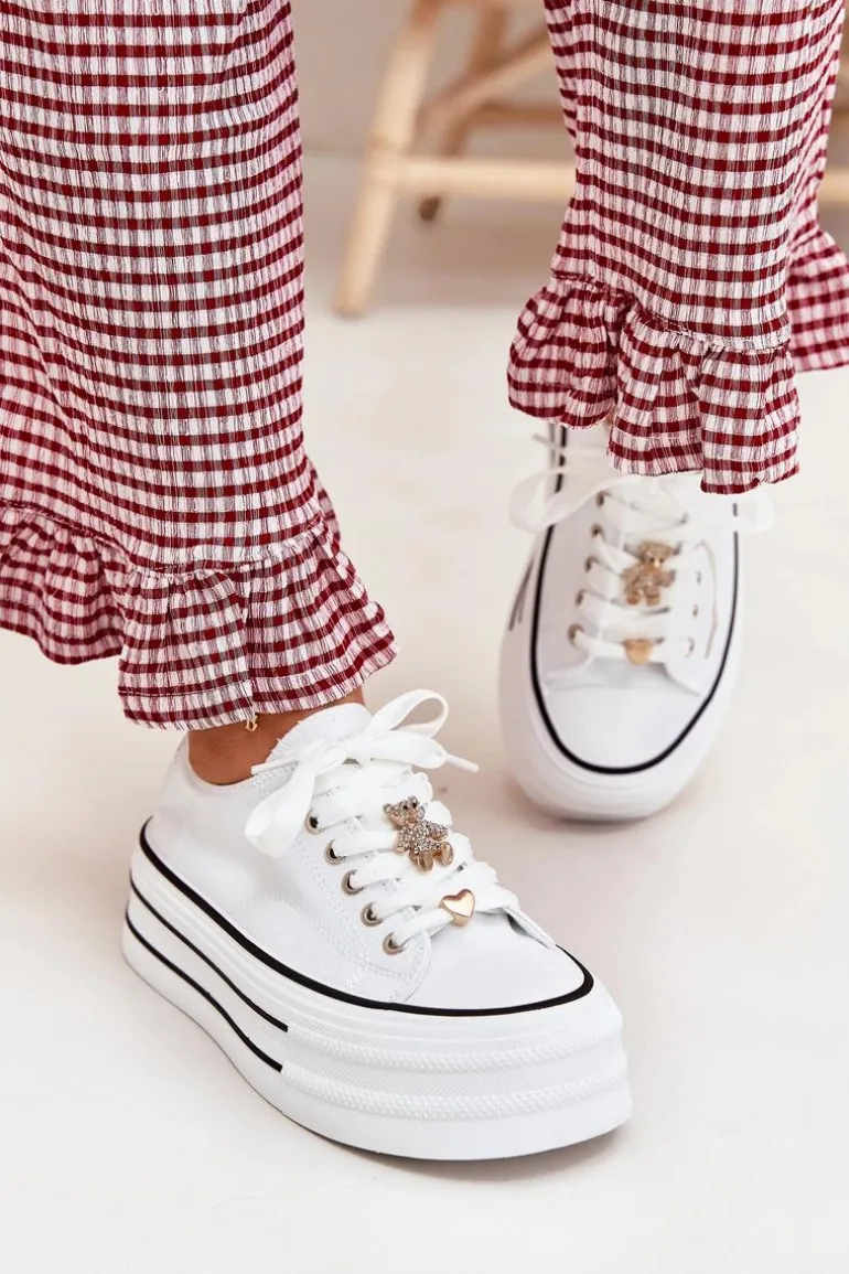 Trampki Damskie Na Platformie Ze Złotymi Przypinkami Białe Fiorina